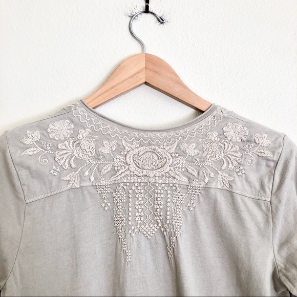 JOHNNY WAS Daniella Embroidered V Neck Tunic Top in Beige - Picture 7 of 9